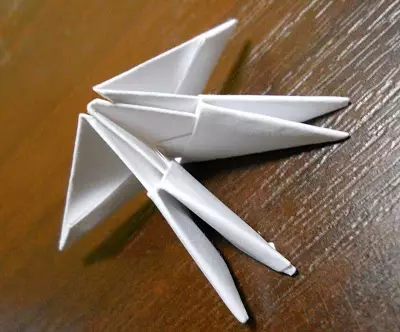 Com fer un cigne de paper: una simple versió d'origami amb fotos i vídeos