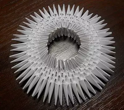 Hvordan lage en SWAN av papir: En enkel origami-versjon med bilder og videoer