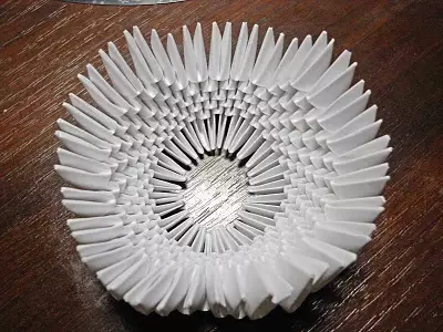 Si për të bërë një mjellmë letre: një version i thjeshtë origami me foto dhe video