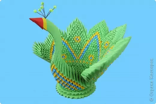 စက္ကူတစ် swan တစ်ခုပြုလုပ်နည်း - ဓာတ်ပုံများနှင့်ဗွီဒီယိုများနှင့်အတူရိုးရှင်းသော origami ဗားရှင်း
