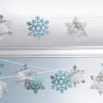 Domače snežinke v dekoraciji apartmaja: kako ga uporabljati eleganten?