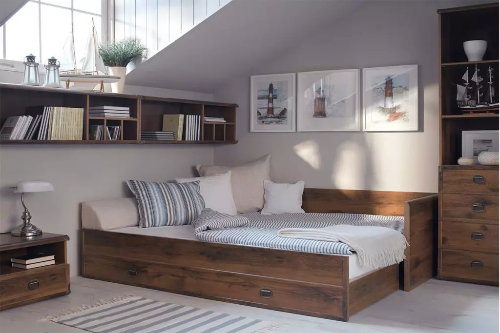 إنشاء تصميم لغرفة نوم صغيرة من 11 متر مربع. M: توسيع الوظيفة