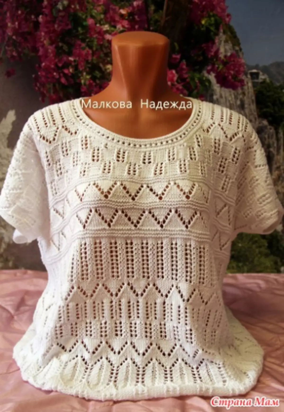 Summer tops with knitting needles for complete women with schemes and descriptions