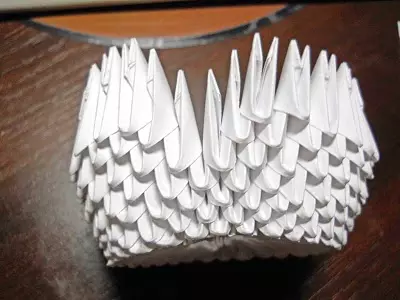 វិធីធ្វើម៉ូឌុលសម្រាប់ origami: Swan យោងទៅតាមគ្រោងការណ៍ដែលមានវីដេអូលឿននិងងាយស្រួល