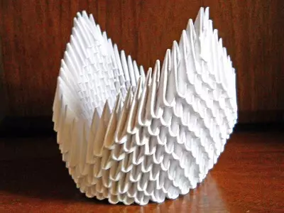Πώς να κάνετε μια ενότητα για origami: κύκνος σύμφωνα με το σχέδιο με το βίντεο γρήγορα και εύκολο