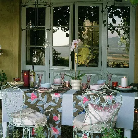 Textiles ji bo Tabloya Mîhrîcanê: Tablecloth, Napkins, Tracks (40 wêne)