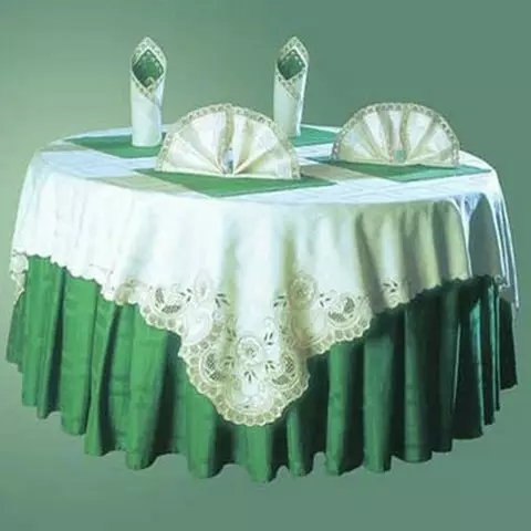 Текстил за празничната таблица: покривка за маса, салфетки, песни (40 снимки)