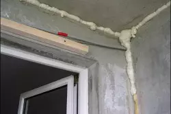 Hva å lukke hullene på balkongen