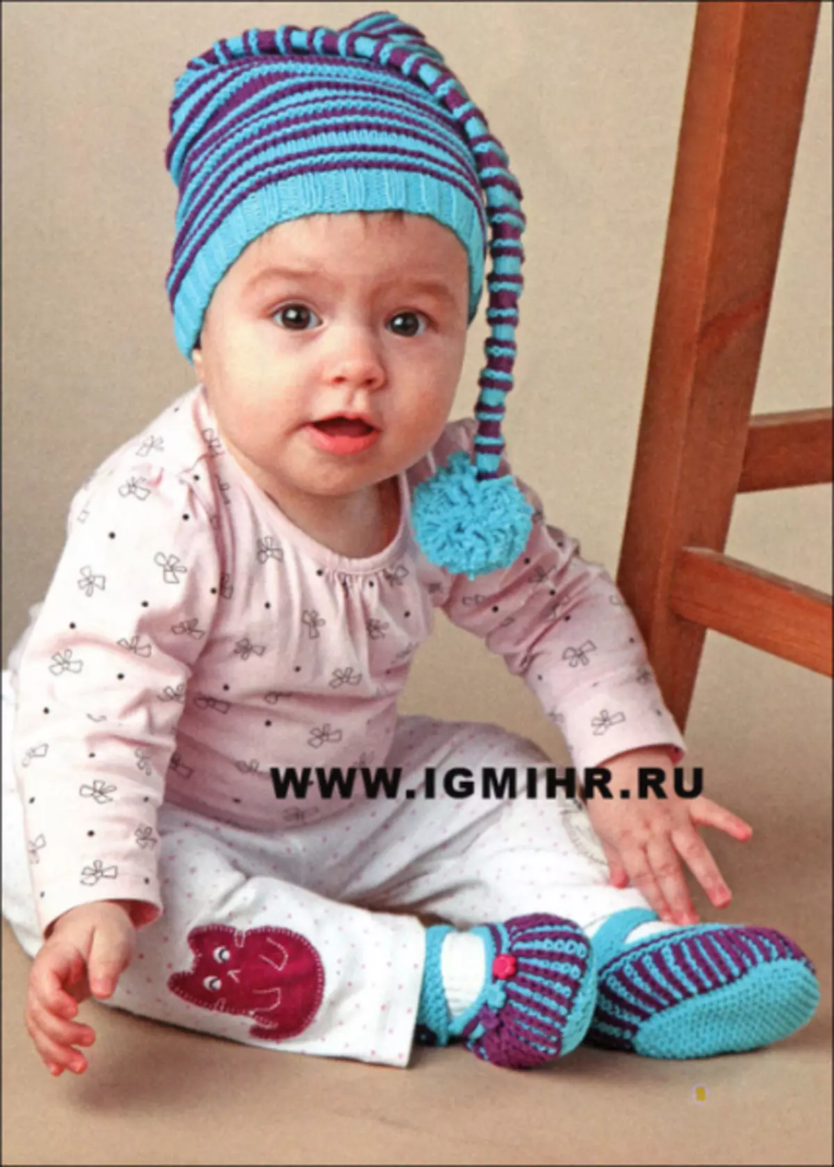 Mütze mit Stricknadeln für Neugeborene mit Diagrammen und Fotos