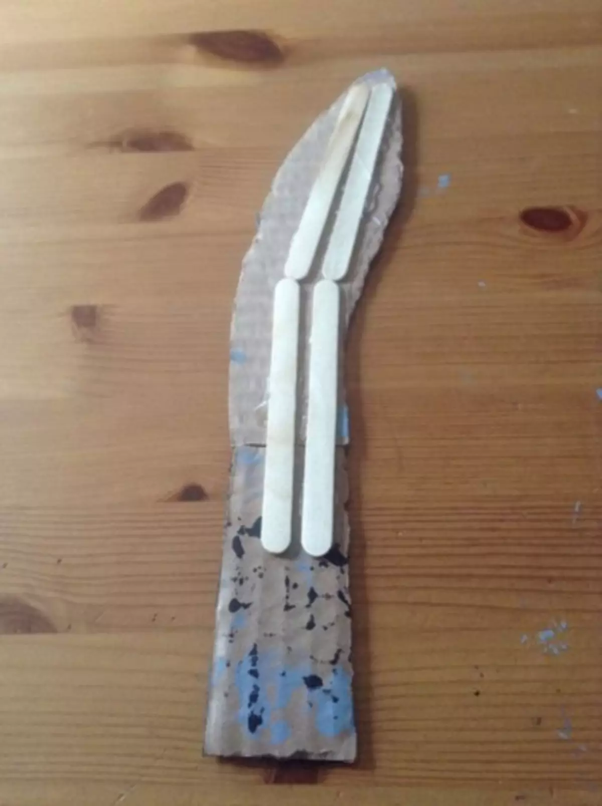 I-Cardboard Pirate Knife zenzele ngokwakho