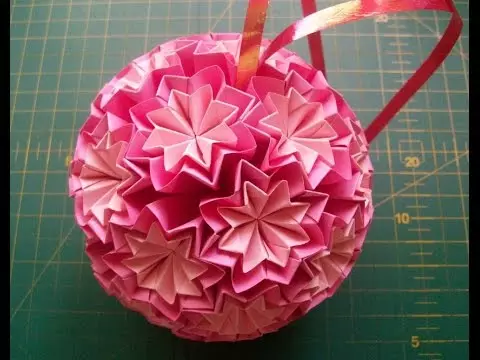 Bolas de papel faino vostede mesmo para a decoración: clase mestra con esquemas