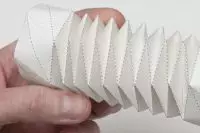 Paper Harmonica: Crafts li Teknolojiya Origami bi Schemes