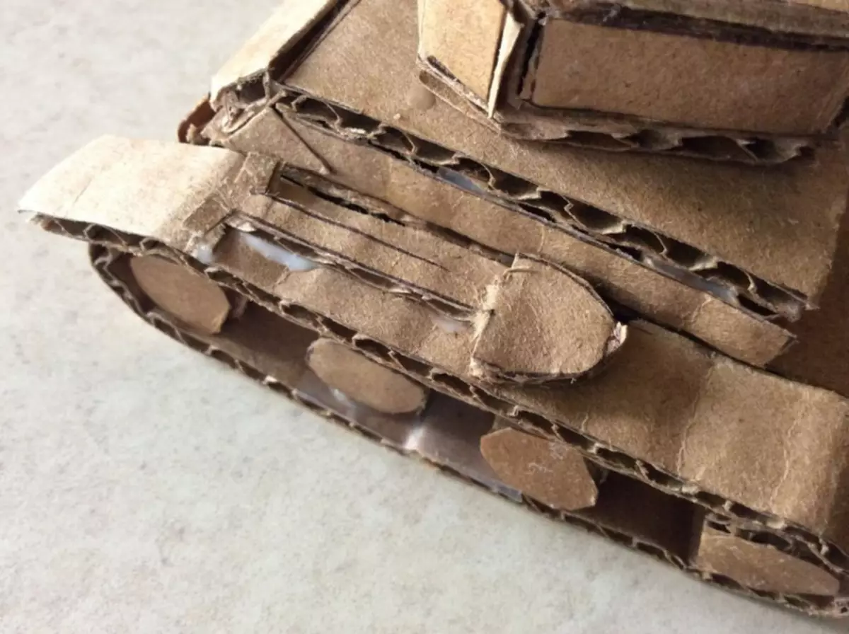 Cardboard tank do it yourself