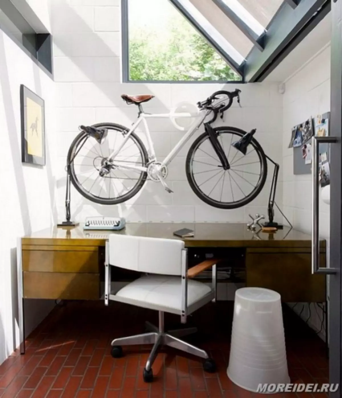 Emmagatzematge de bicicletes a l'apartament - 25 idees creatives