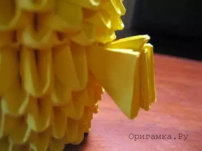 Chicken origami modulari fil-qoxra: Klassi Master bi skema ta 'assemblaġġ