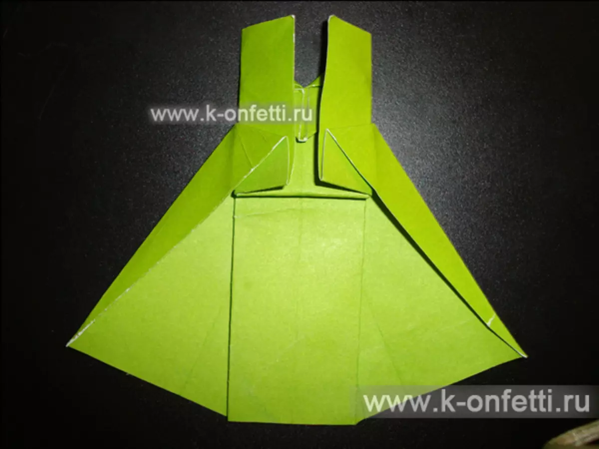 Origami-jurken van papier met schema's op 8 maart met video en foto's