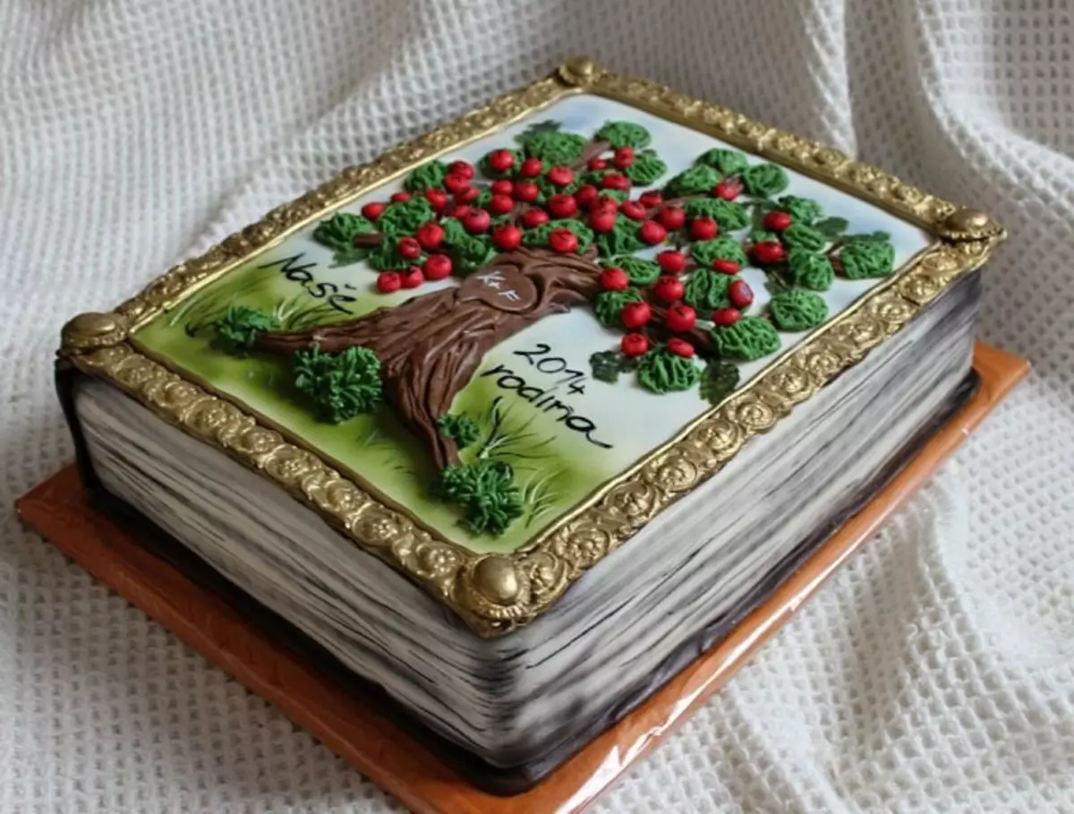 Торт книжка с ягодами