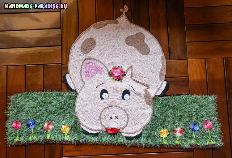 Kulîlkên li ser giyayê - Crochetek Rug a Zarokan