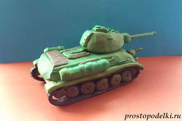 Cum se face rezervorul T-34 din etapele de plasticină cu fotografii și videoclipuri