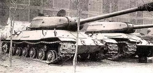 Com fer el tanc T-34 a partir de les etapes de plastilina amb fotos i vídeos