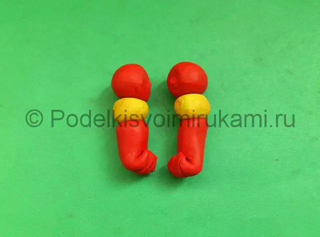 How to make a person's plasticine stages: they sculp the girl with photos and video