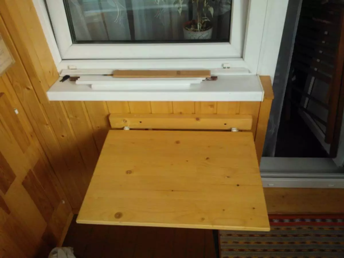 Складной столик на балкон. Откидной столик на балкон. Складной стол на лоджию. Откидной стол на балкон.