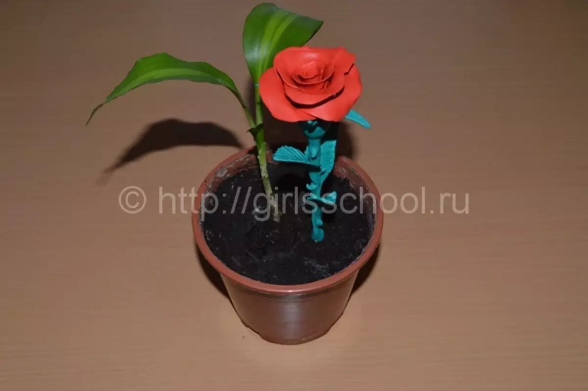 Como fazer uma rosa de plasticina com suas próprias mãos, com fotos e vídeos
