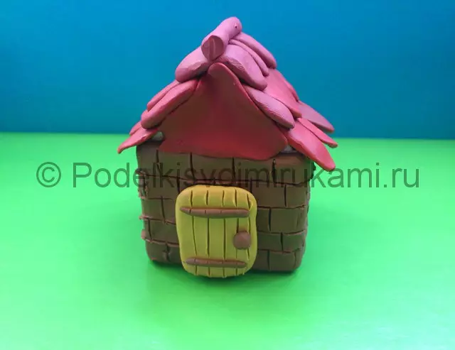 Cara membuat rumah dari plastisin untuk boneka melakukannya sendiri dengan foto dan video