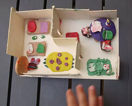 Bagaimana untuk membuat rumah dari plasticine untuk anak patung melakukannya sendiri dengan foto dan video