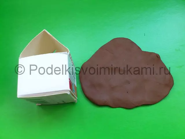 Bagaimana untuk membuat rumah dari plasticine untuk anak patung melakukannya sendiri dengan foto dan video