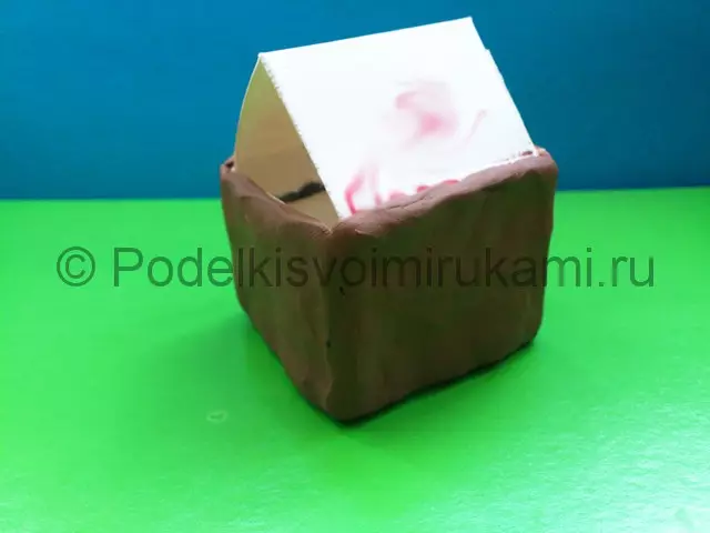 Bagaimana untuk membuat rumah dari plasticine untuk anak patung melakukannya sendiri dengan foto dan video