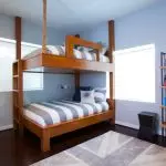 Kā izvēlēties divstāvu gultu bērnu istabā?