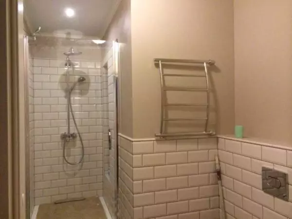 Como pintar as paredes no banheiro em vez de telha