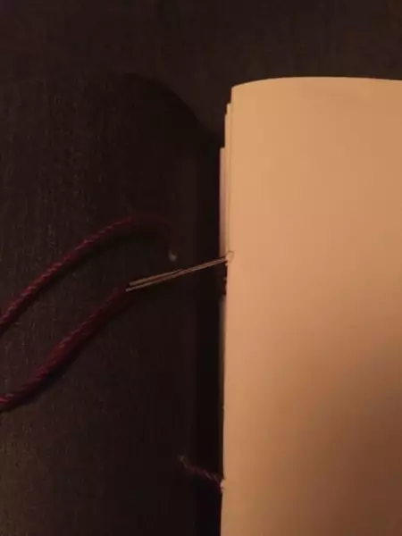 Notepad s kožnim poklopcem vlastitim rukama