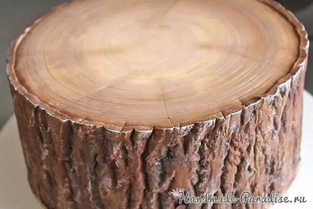 Efekt kore drveća napravljen od šećerne mastike za tortu