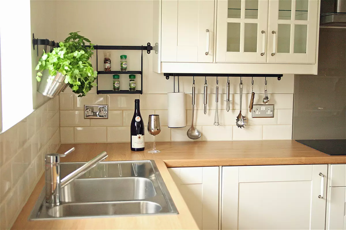 5 reasons Buy Railing to the kitchen