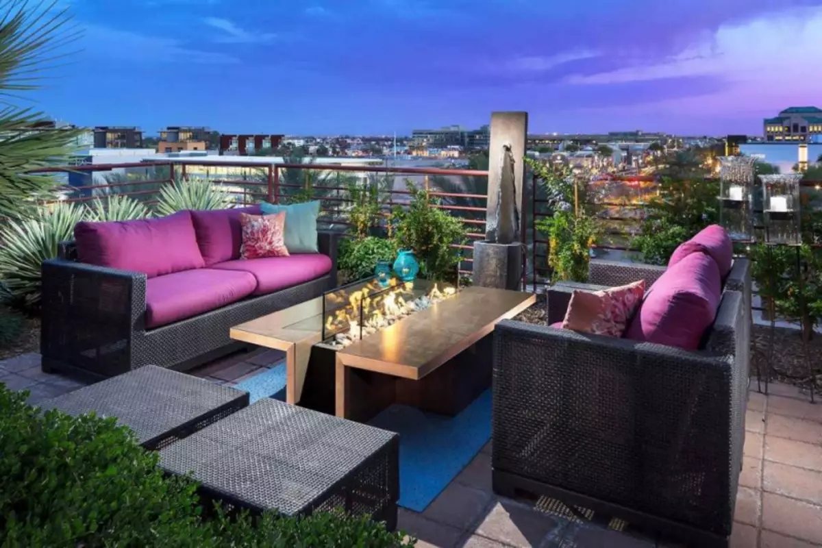 Salonek na balkóně: odpočinek bez opuštění bytu
