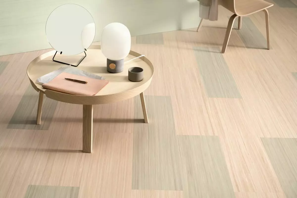 Flooring nádúrtha agus nua-aimseartha - marmoleum [leideanna le grianghraf]