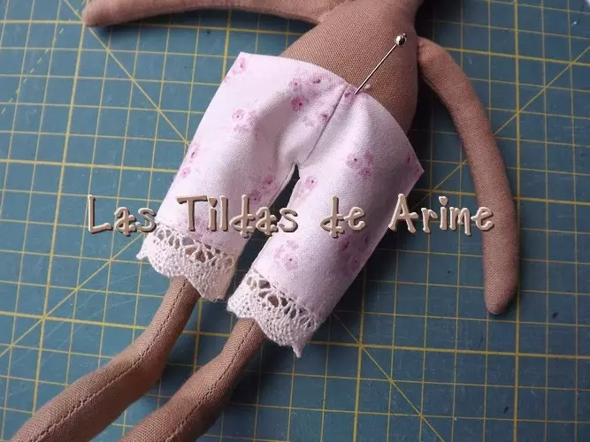 Master Class on Sewing Hare Tilde.