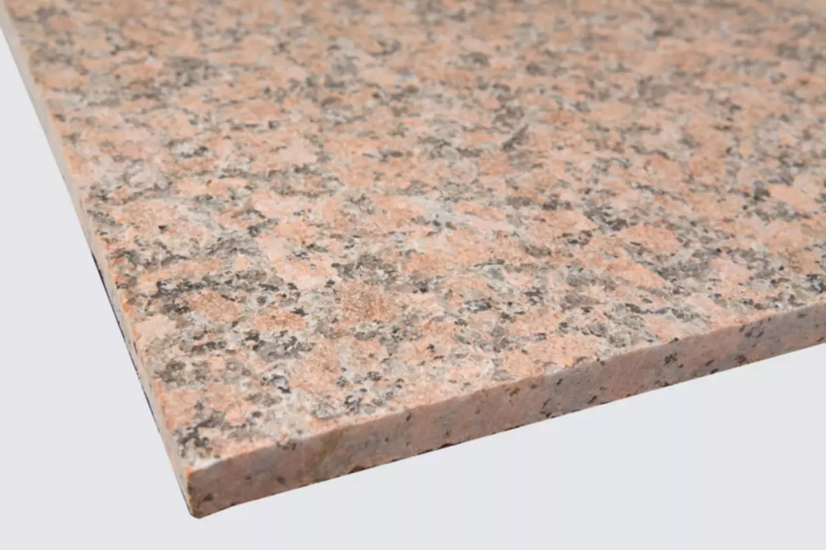 Granietplatte: Tipes en eienskappe van materiaal vir versiering van mure en vloere