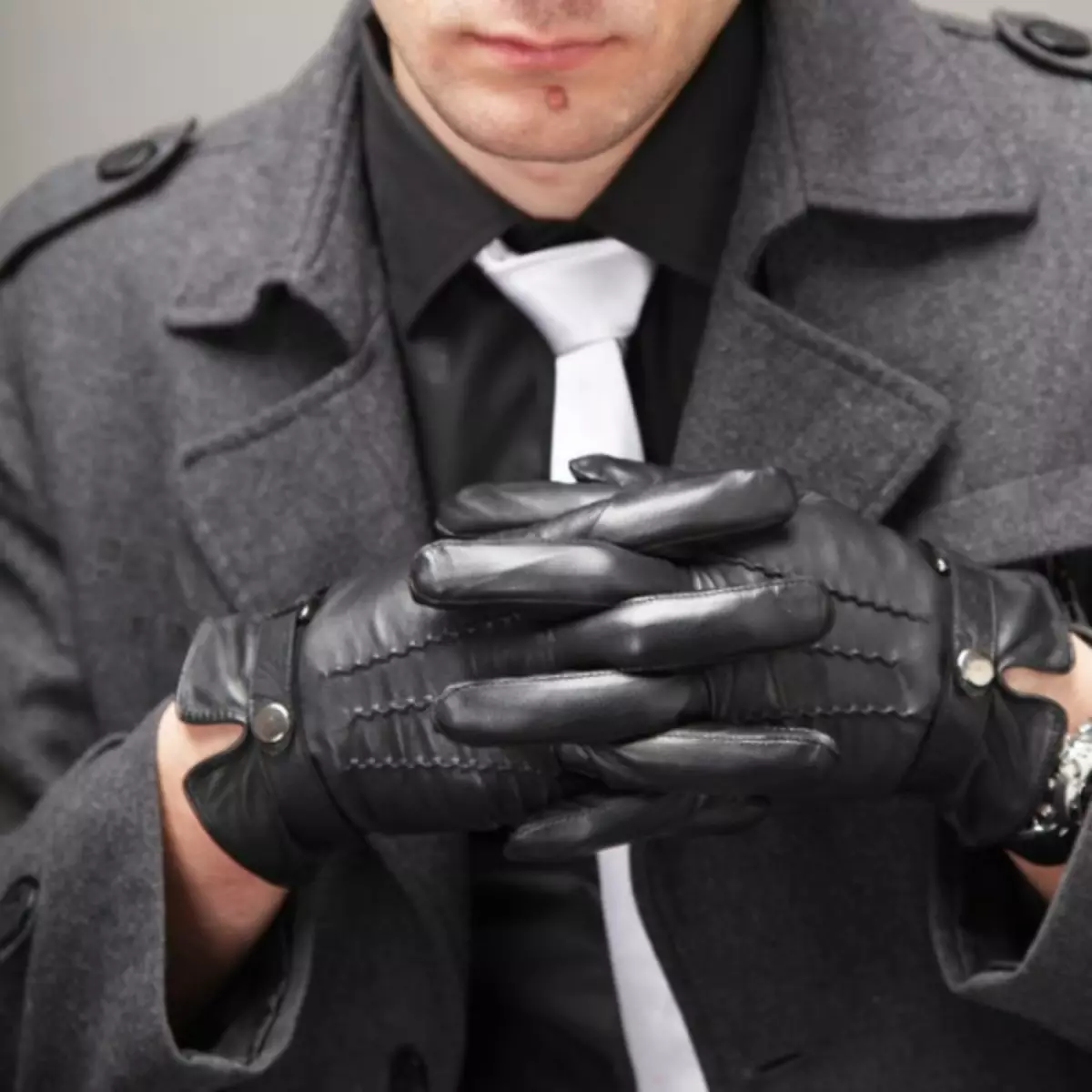 Sarung tangan pria dirajut pada dua jari: kelas master dengan foto dan video
