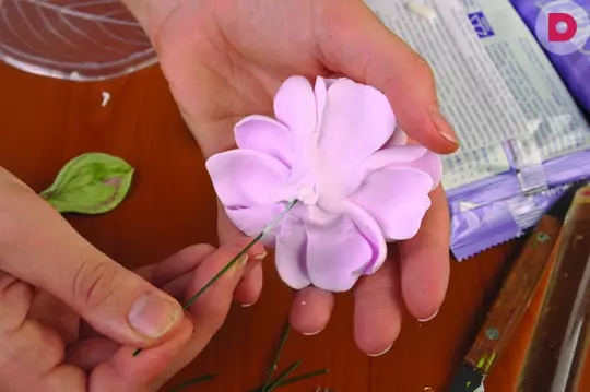 Blumenstrauß aus Polymerlehm mit ihren eigenen Händen: Meisterklasse mit Fotos und Video