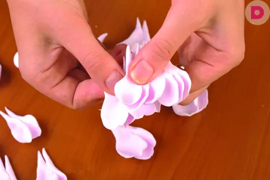 Bouquet of Polymer Clay omalla kädet: Master-luokka valokuvilla ja videolla