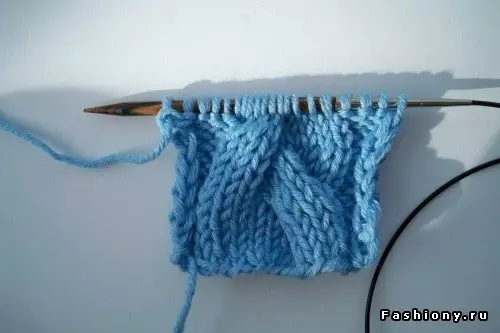 Bżiq minn 12-il linja ma 'knitting bi skemi u deskrizzjonijiet
