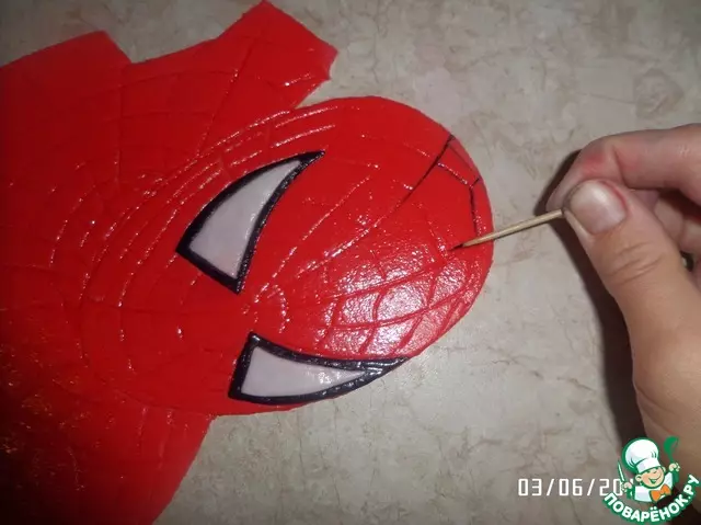 Spiderman από μαστίχα βήμα προς βήμα: Master Class με φωτογραφίες και βίντεο