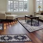 如何在客厅和走廊中选择地毯？