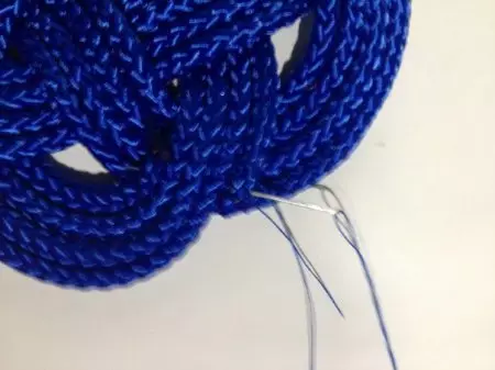Standa undir heitu: Weaving kerfi í Macrame Technique