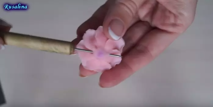Collar de arxila polímero coas súas propias mans: Crear flores de amapola con vídeo