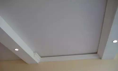 Hoe het plafond perfect soepel te maken?