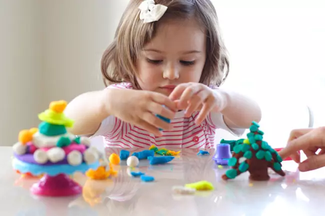 Artesanato de plasticina para crianças em vidro com fotos e vídeos